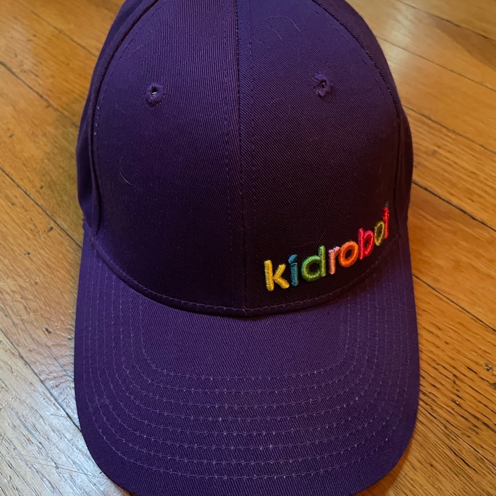 Kidrobot letter dad-hat, adjustable size